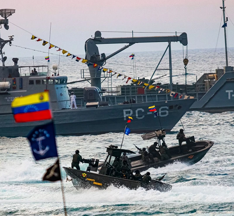 Lanchas UCOCAR/Boston Whaler Guardin G-25 de la Infantera de Marina Bolivariana. Foto: Armada Bolivariana